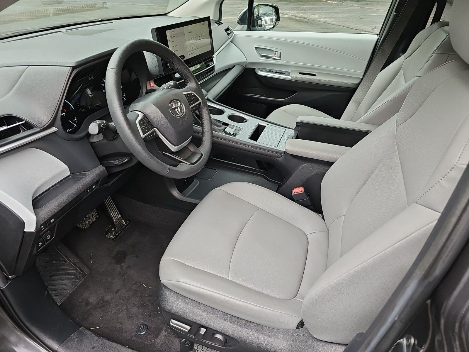 Used 2025 Magnetic Gray Metallic Toyota XLE image 19
