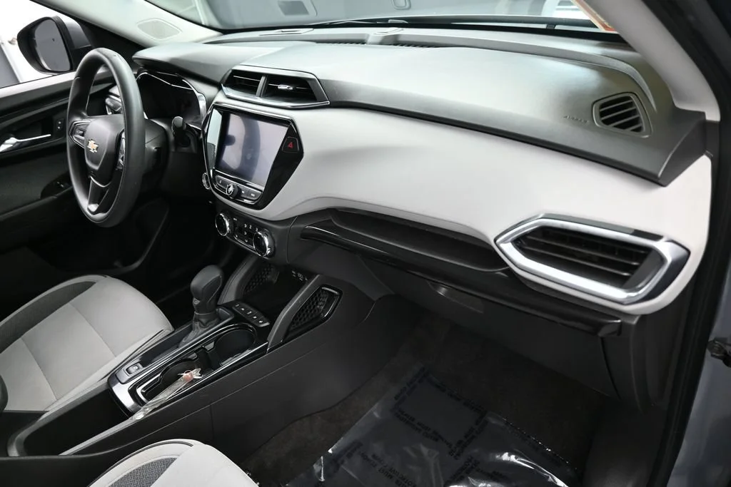 Used 2021 Satin Steel Metallic Chevrolet LT image 40
