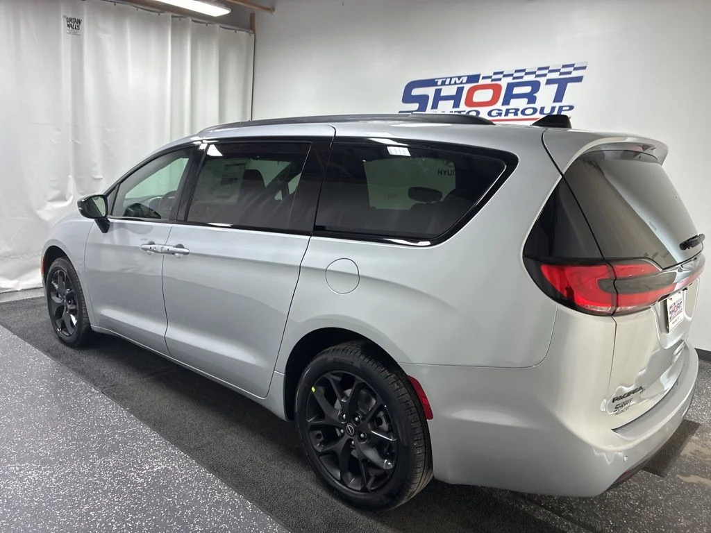 New 2026 Silver Chrysler Limited image 8