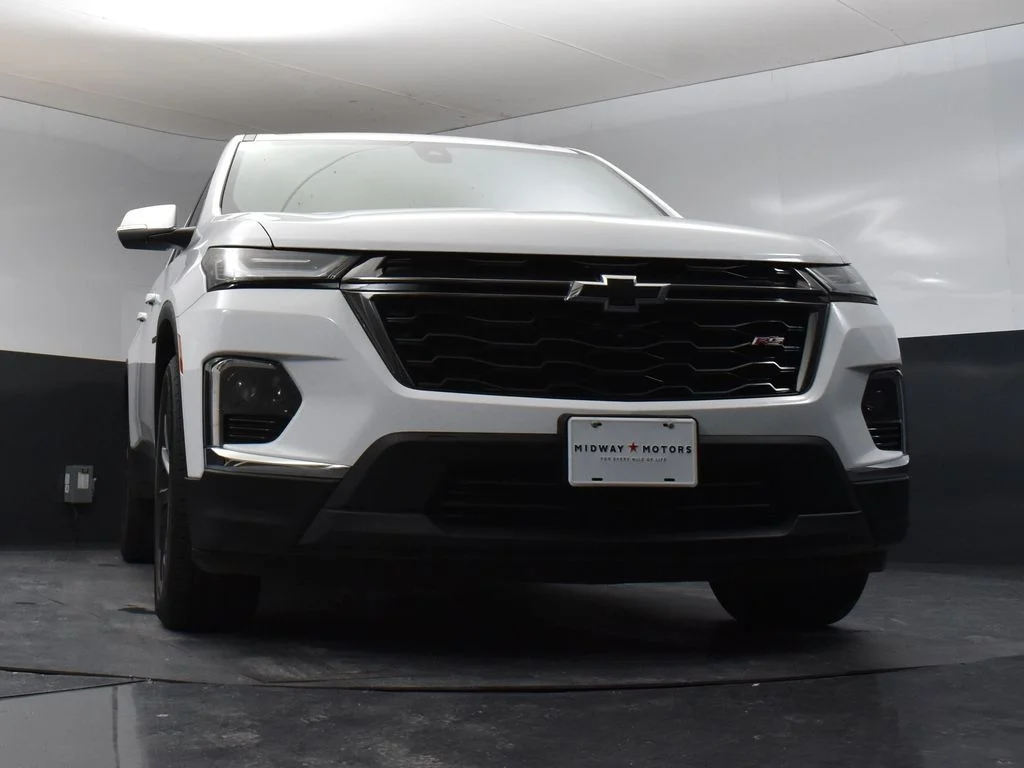 Used 2024 White Chevrolet RS image 30