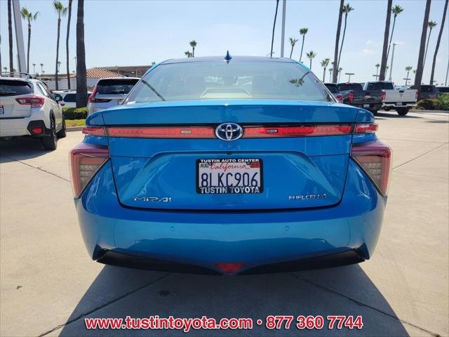 Certified Used 2019 BLACK/PURE BLUE ME. Toyota  image 5