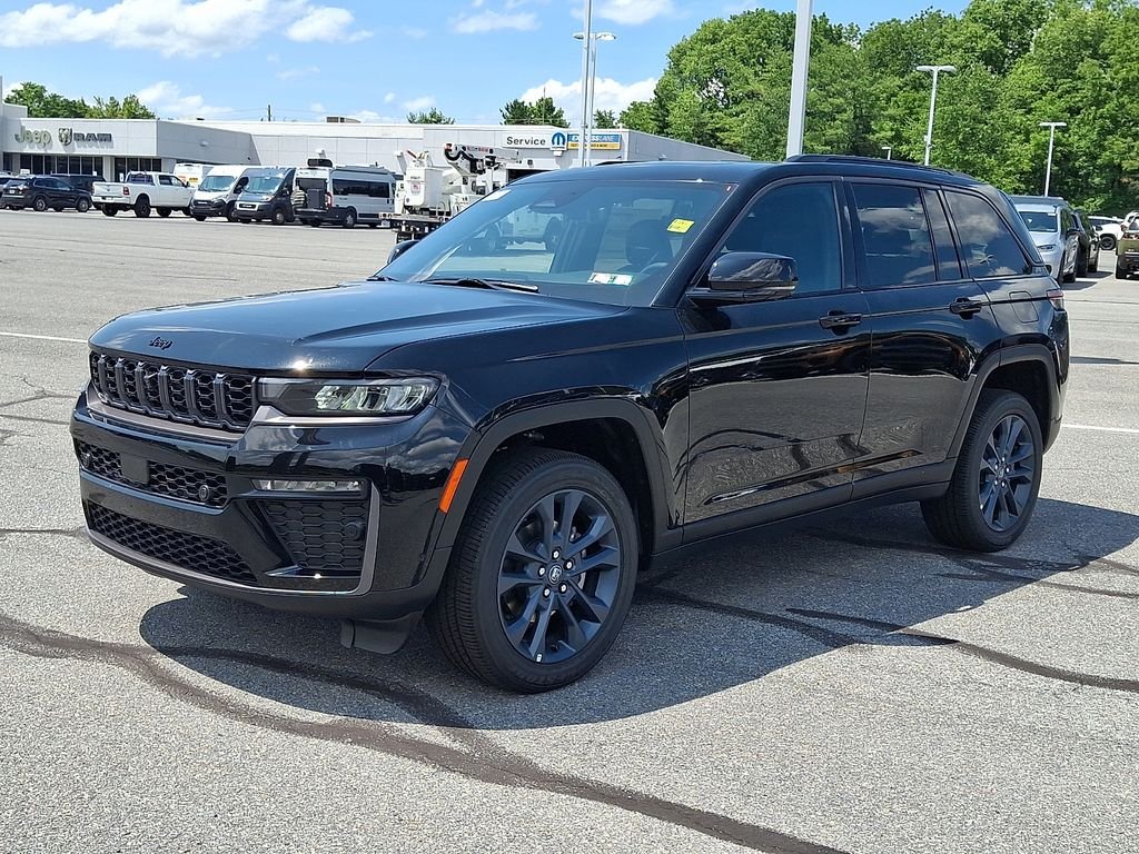 New 2026 Diamond Black Crystal Pearlcoat Jeep  image 2