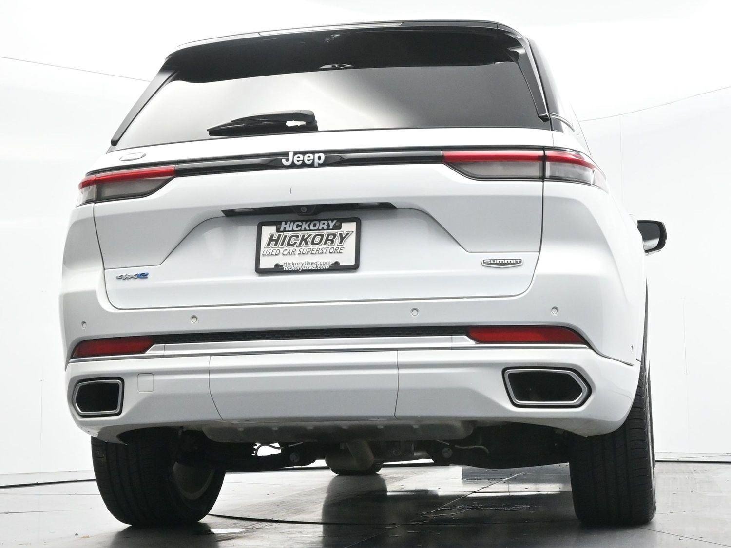 Used 2022 Bright White Clearcoat Jeep Summit image 53