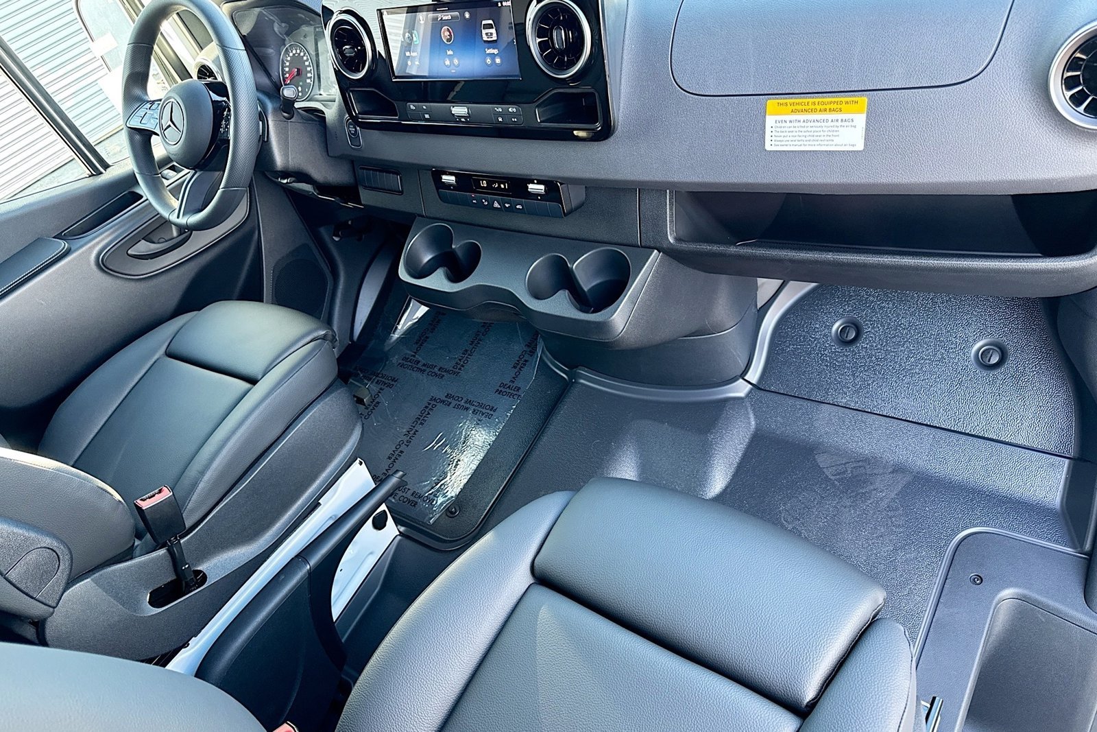 New 2026 Arctic+White Mercedes-Benz  image 24