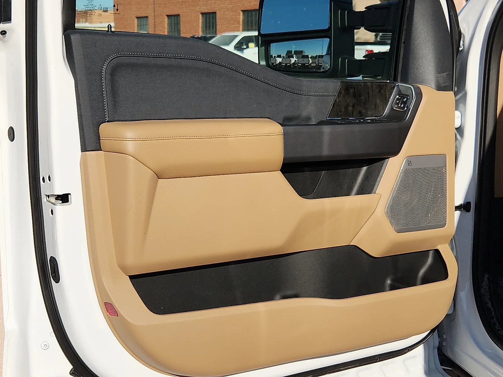 New 2026 Oxford White Ford Lariat image 14