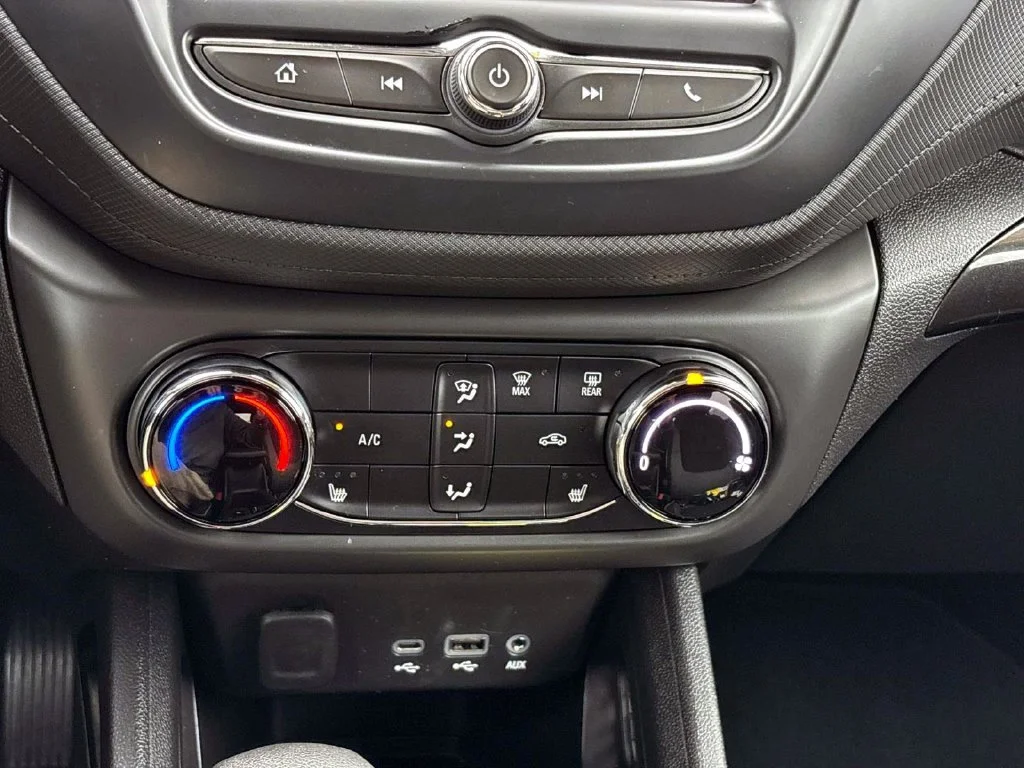Used 2022 Black Metallic Chevrolet LT image 27