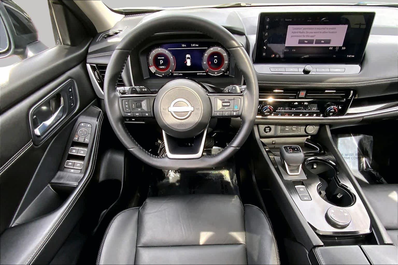 Used 2024 Boulder Gray Pearl/Super Black Nissan SL image 6