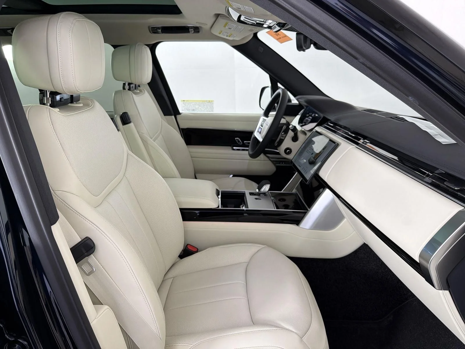 2026 Land Rover Range Rover SE - Photo 31