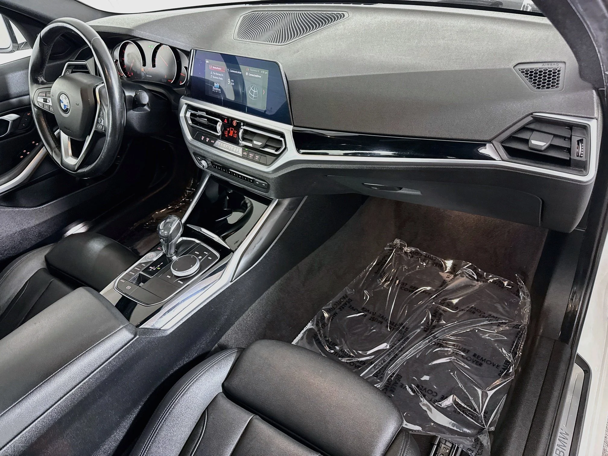 Used 2019 Alpine White BMW 330i image 26