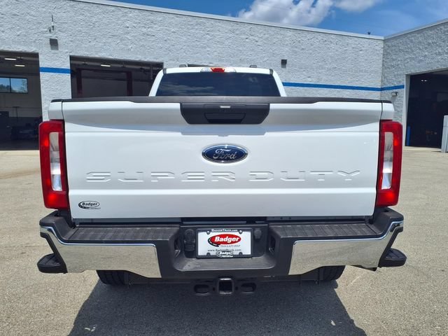 Used 2024  Ford XL image 7