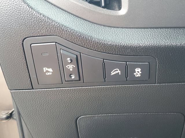 Used 2013 Beige Kia LX image 21