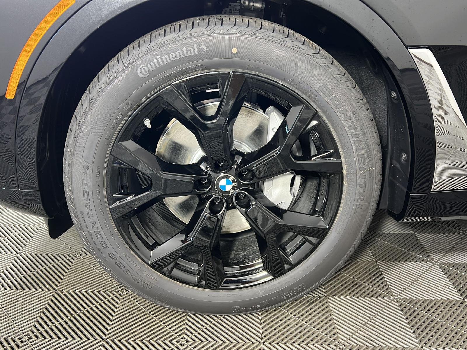 New 2027 Black Sapphire Metallic BMW xDrive40i image 19