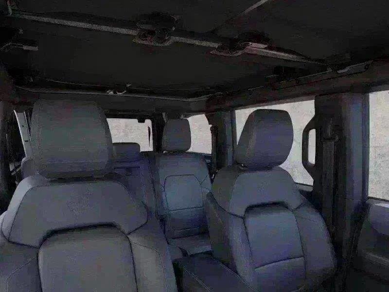 New 2026 Avalanche Gray Ford Big Bend image 32