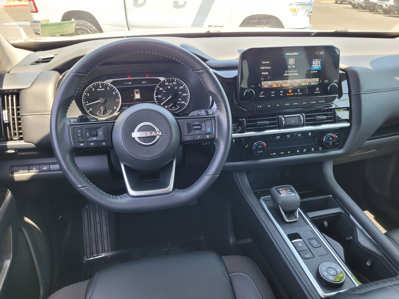 2025 Nissan Pathfinder SL - Photo 20