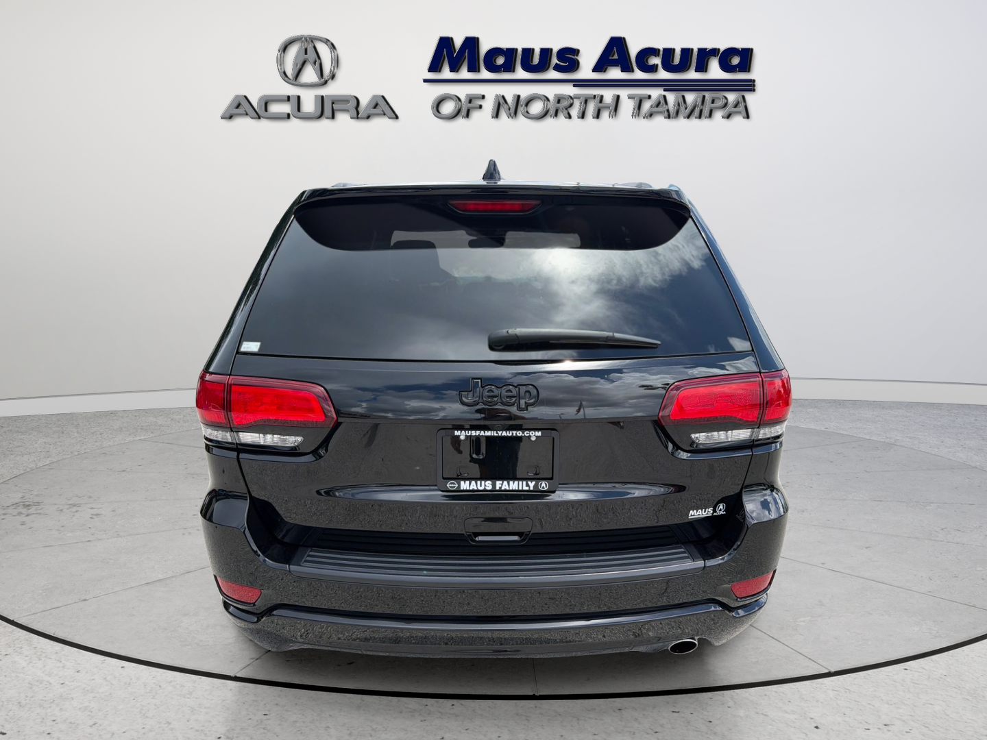 Used 2021 Diamond Black Jeep Laredo X image 5