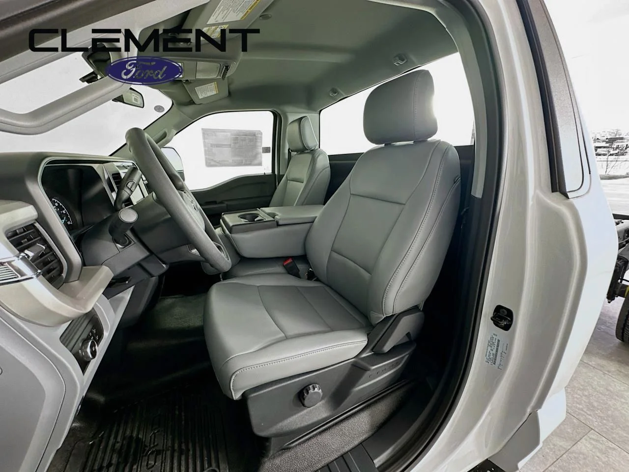 New 2026 Oxford White Ford F-550® XL image 22