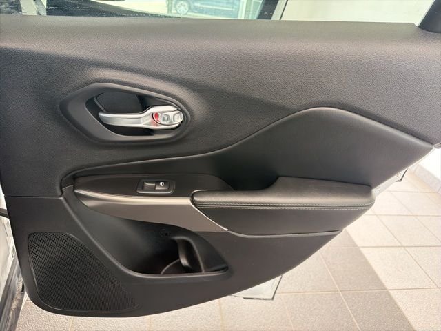 Certified Used 2020 White Jeep Latitude Plus image 10