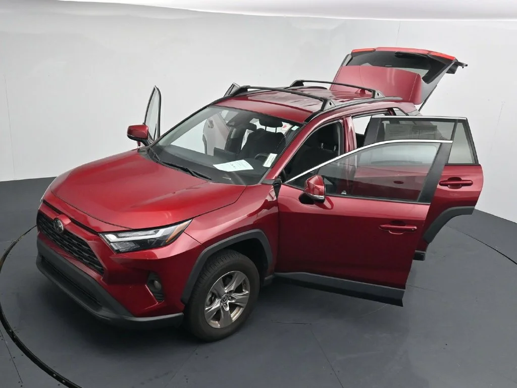 Used 2022 Red Toyota XLE image 25