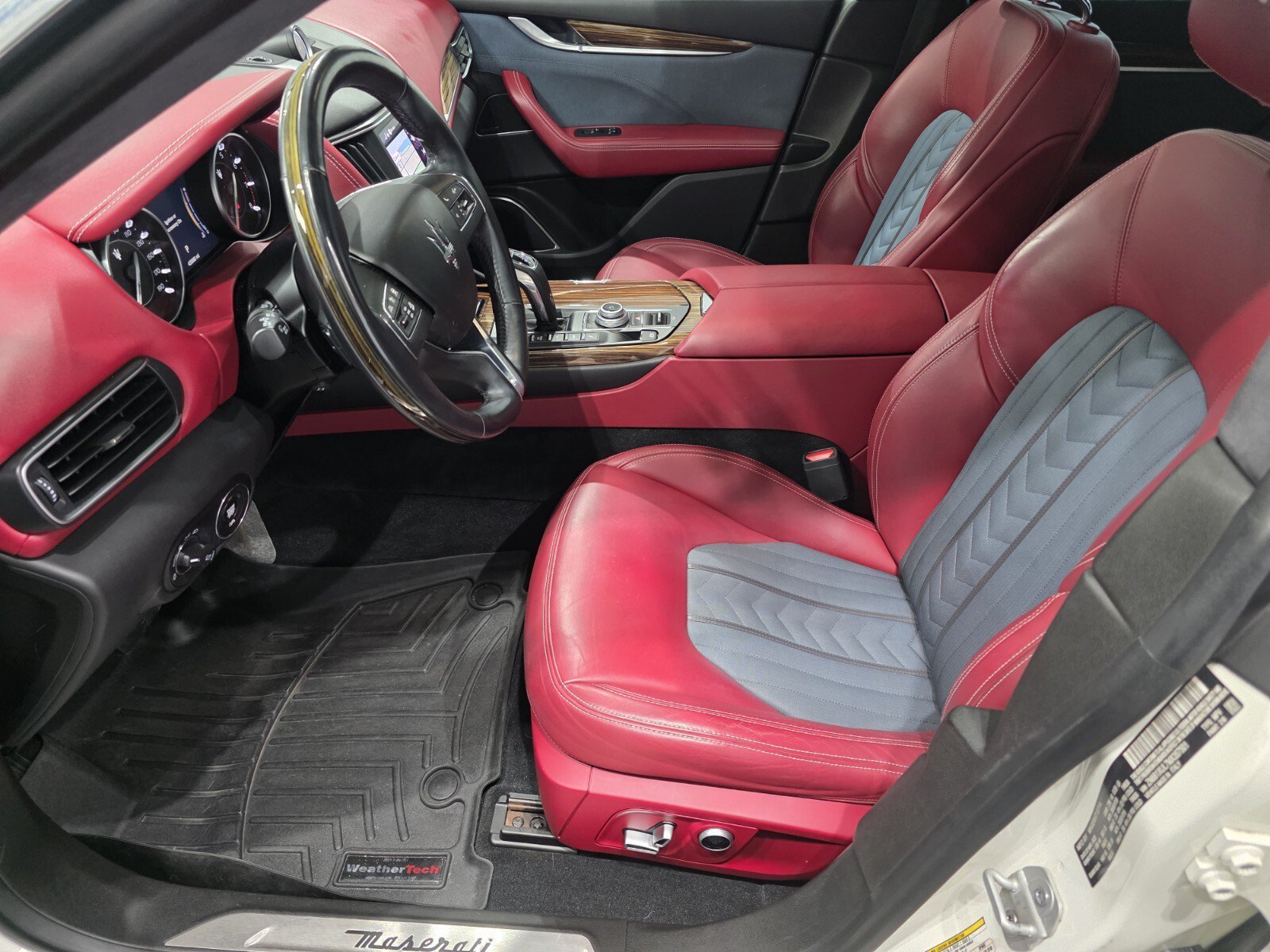 Used 2021 Bianco Maserati GranLusso 3.0L image 6