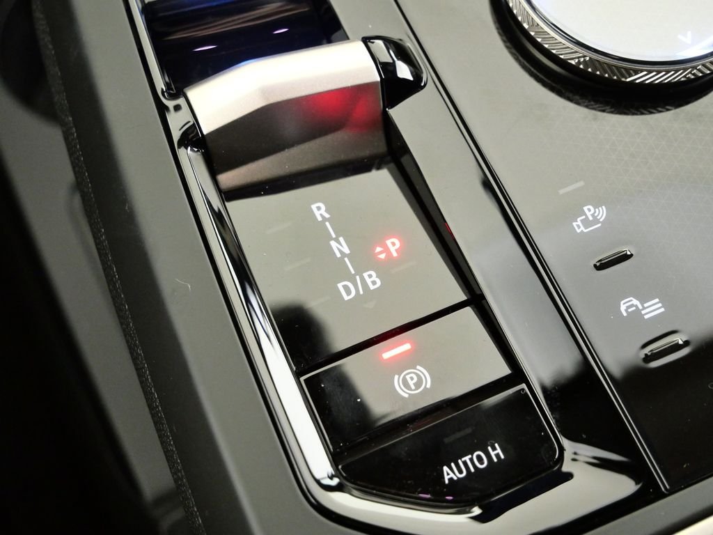 2026 BMW iX 60 - Photo 46