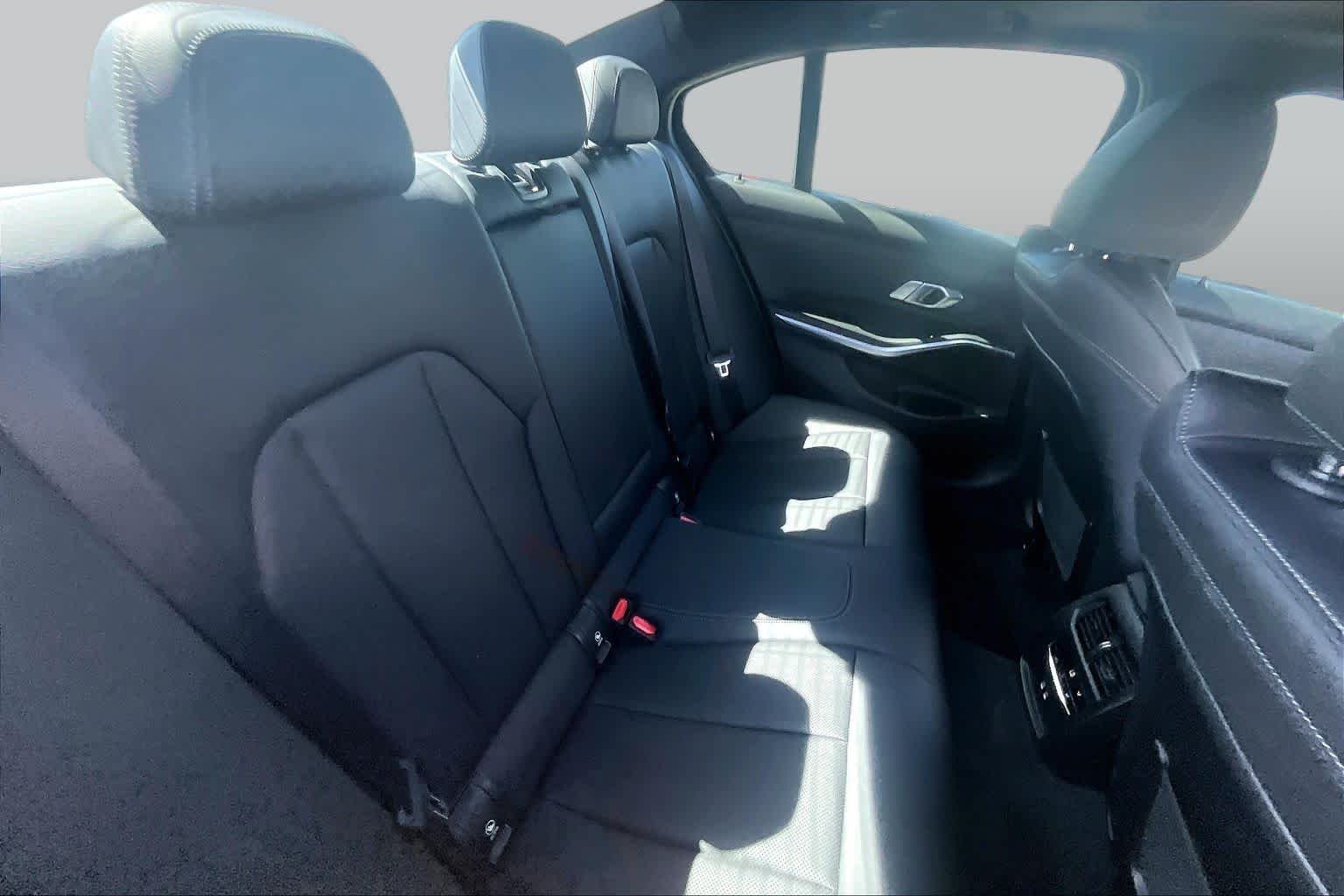 Used 2023 Black Sapphire Metallic BMW 330i image 19