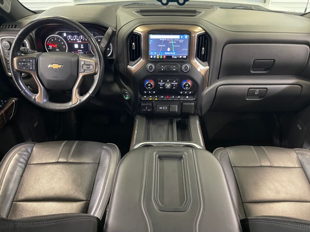 Used 2021 IRIDESCENT PEARL TRICOAT Chevrolet High Country image 28