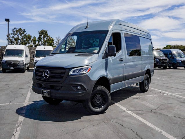 2026 Mercedes-Benz Sprinter Crew Van 2500 High Roof I4 Diesel HO 144 AWD