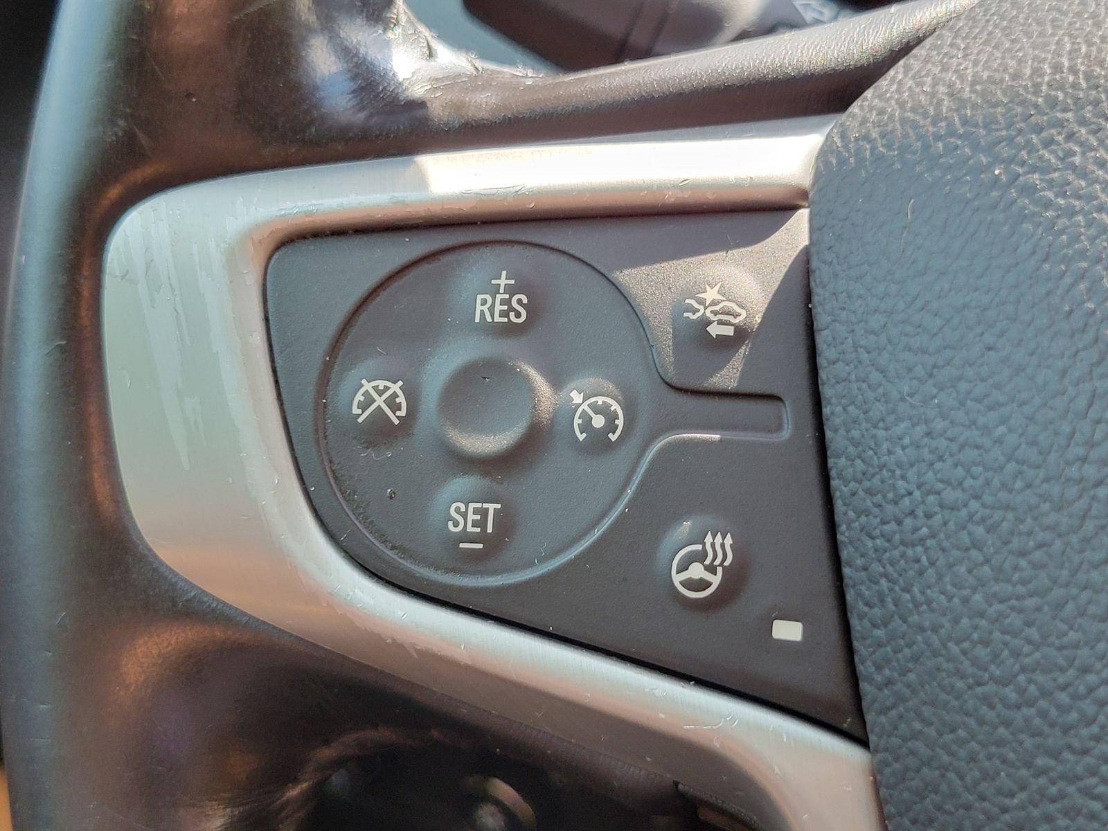 Used 2018 Black GMC SLT image 16