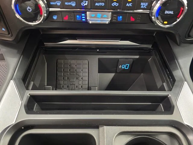 New 2026 Star White Metallic Tri-Coat Ford F-250® Platinum® image 37
