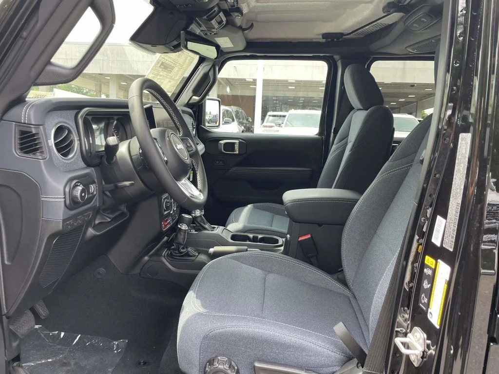 New 2026 Black Clearcoat Jeep Rubicon image 25