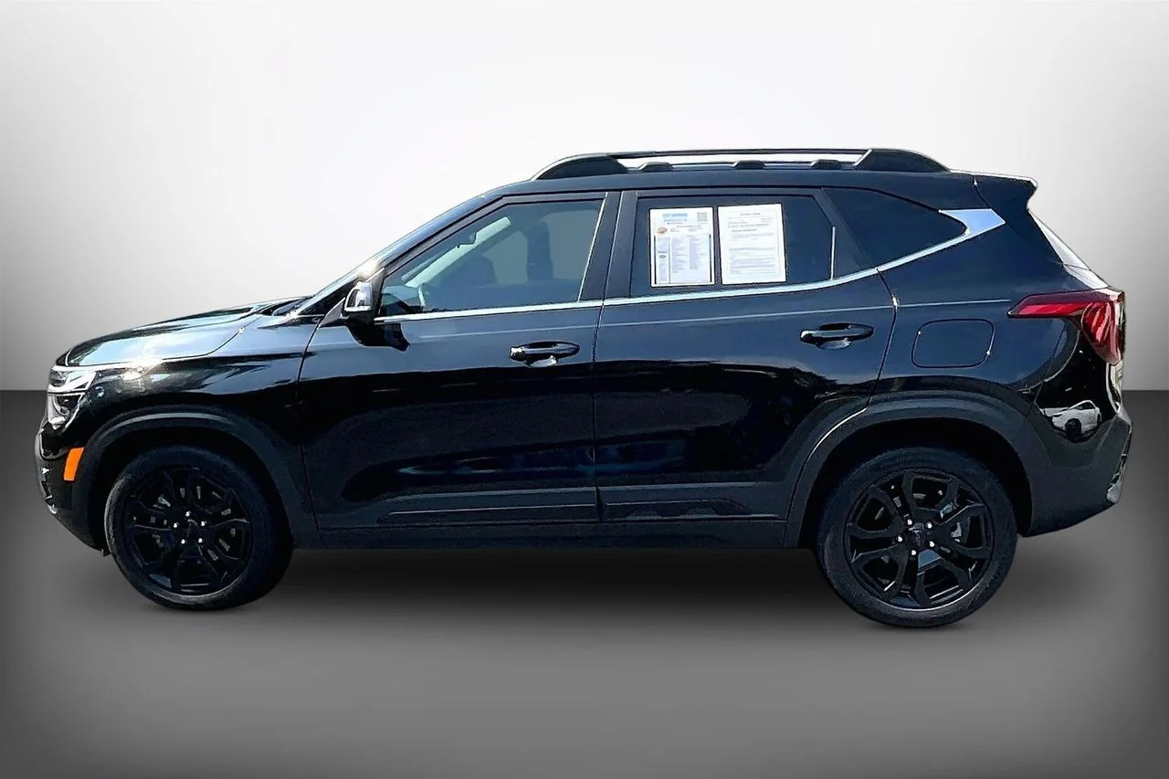 Certified Used 2025 Black Kia X-Line image 5