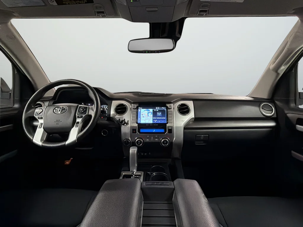 Used 2021 White Toyota SR5 image 12