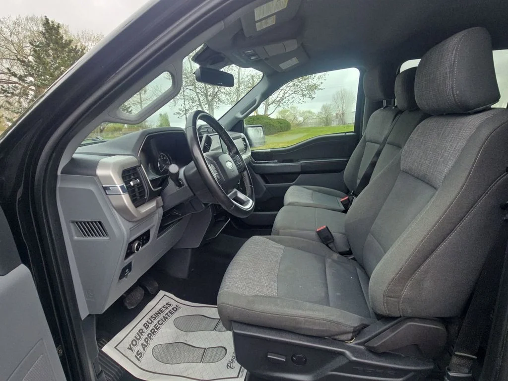 Used 2023 Black Ford XLT image 22