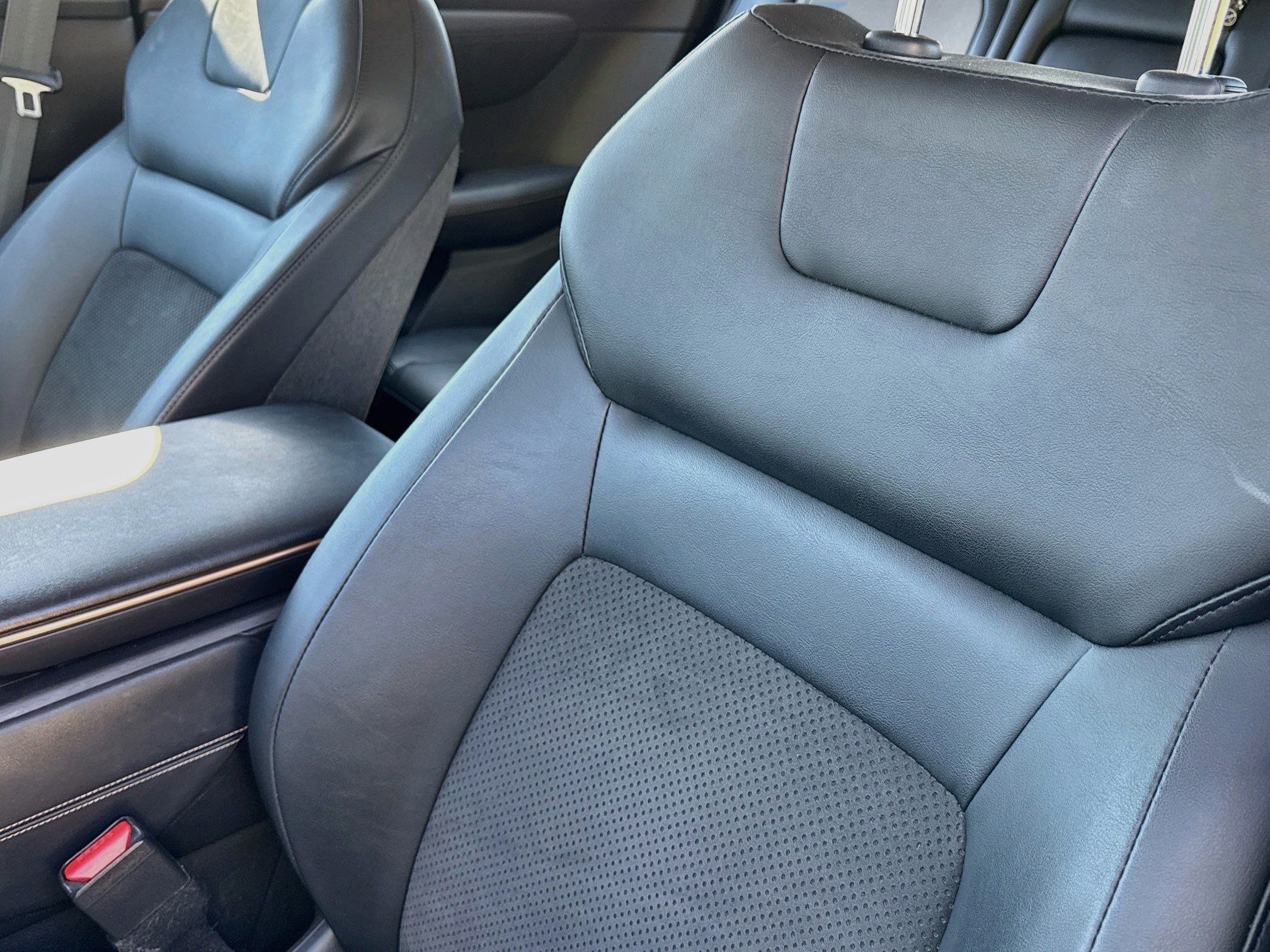 Used 2023 Gun Metallic Nissan ENGAGE image 19