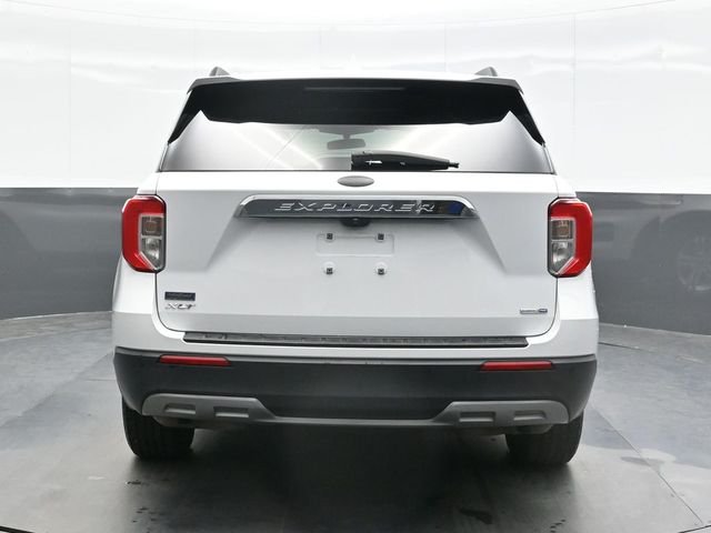 Used 2020 White Ford XLT image 2