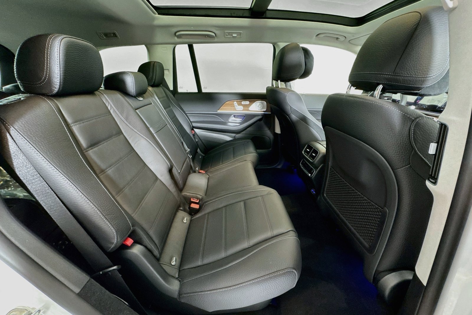 New 2026 Polar White Mercedes-Benz GLS 450 image 25
