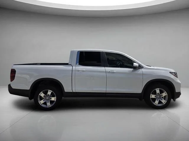 Certified Used 2026 Platinum White Pearl Honda RTL image 6
