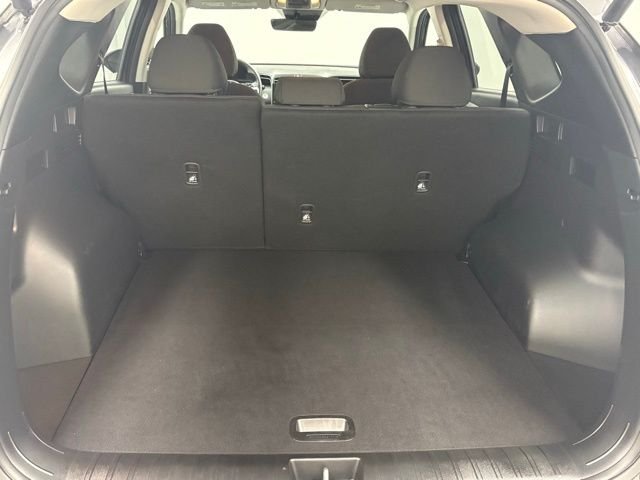 Used 2024 Gray Hyundai SEL image 7