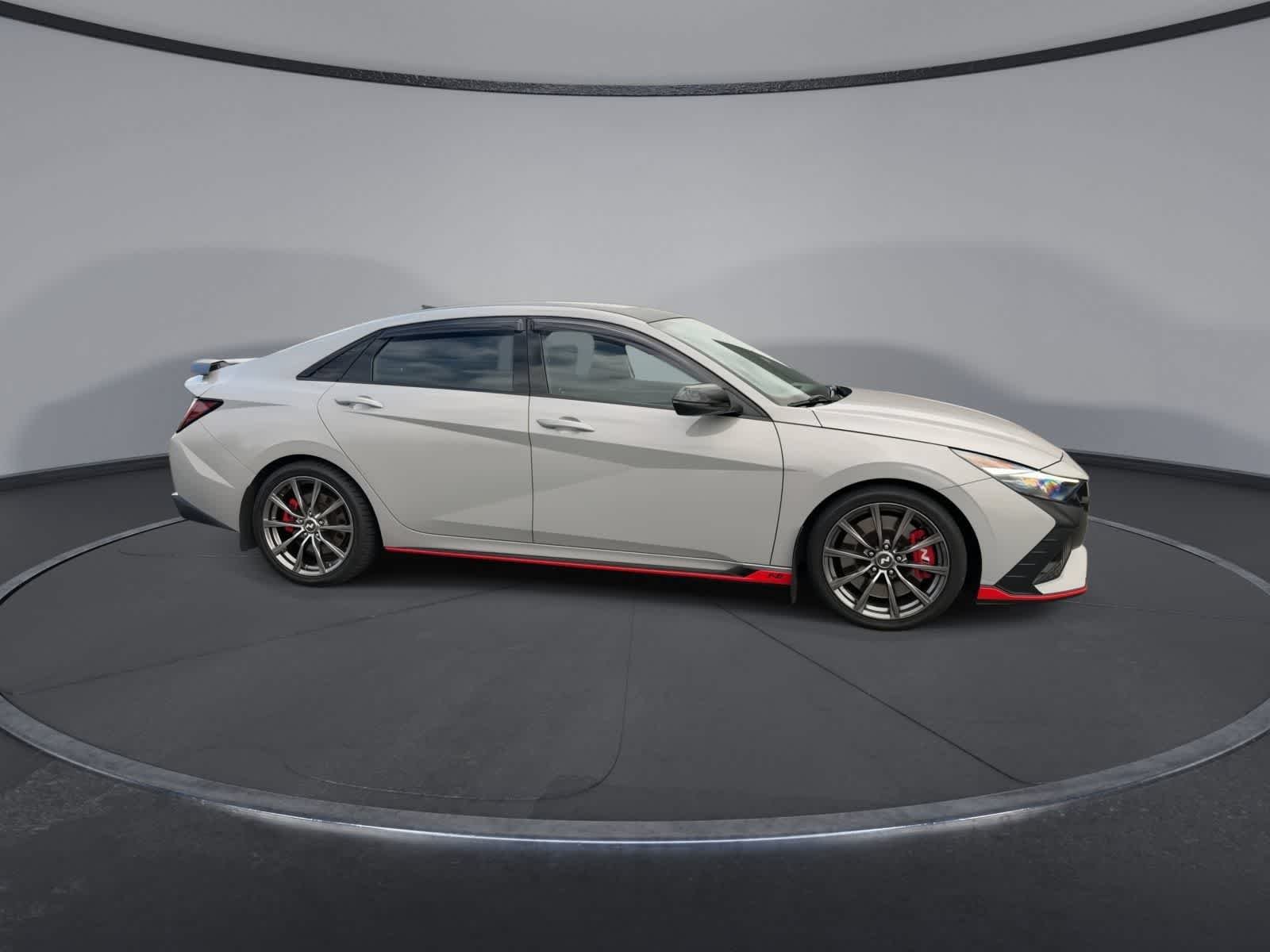 Used 2022 Gray Hyundai  image 9