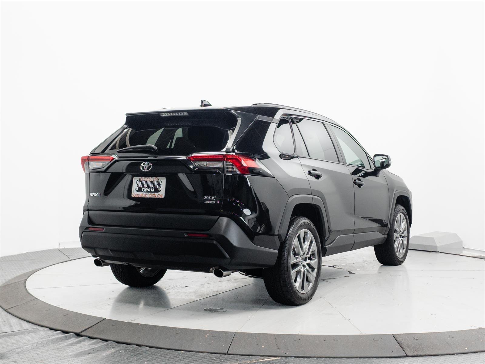 Used 2023 Black Toyota XLE Premium image 12