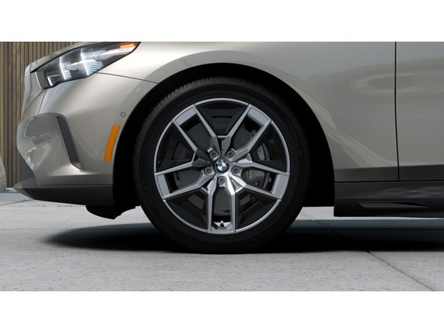 New 2027 Oxide Grey Metallic BMW eDrive40 image 7
