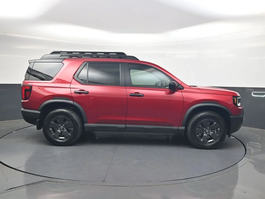 New 2026 Radiant Red Metallic II Honda RTL image 3