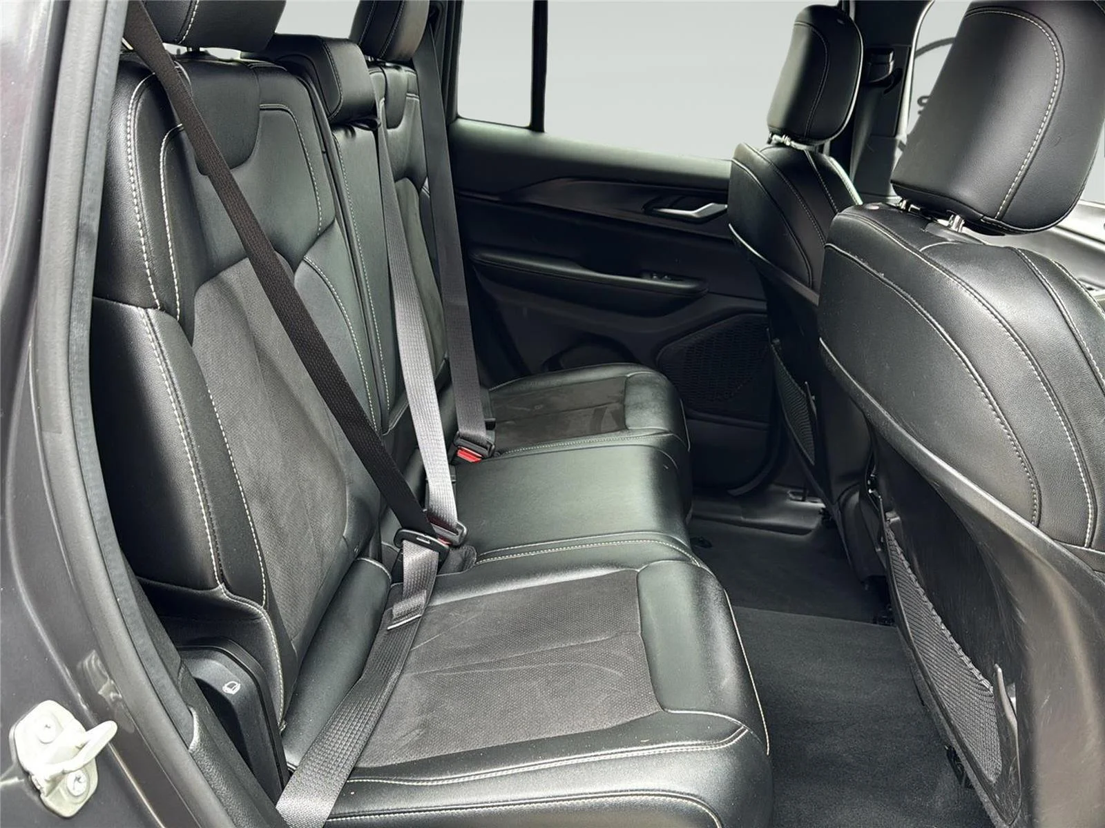 2023 Jeep Grand Cherokee Altitude - Photo 31