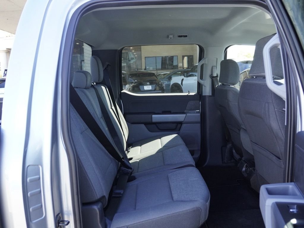 Used 2025 Silver Ford XLT image 17