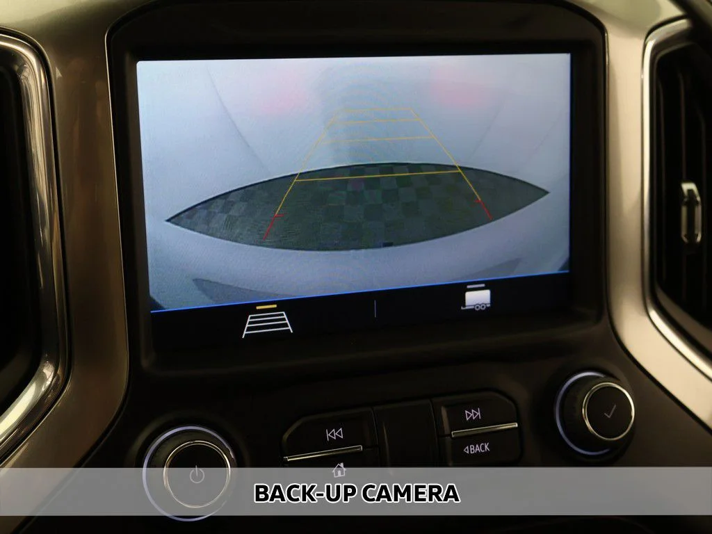 Used 2022 Silver Ice Metallic Chevrolet LT image 3