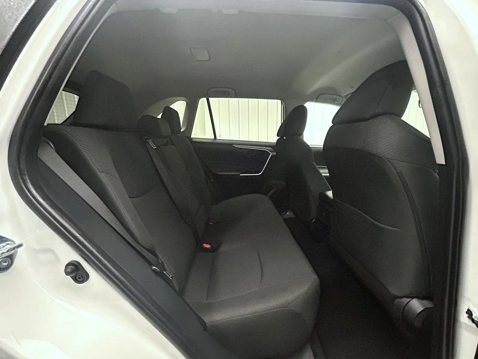 Used 2025 White Toyota LE image 18