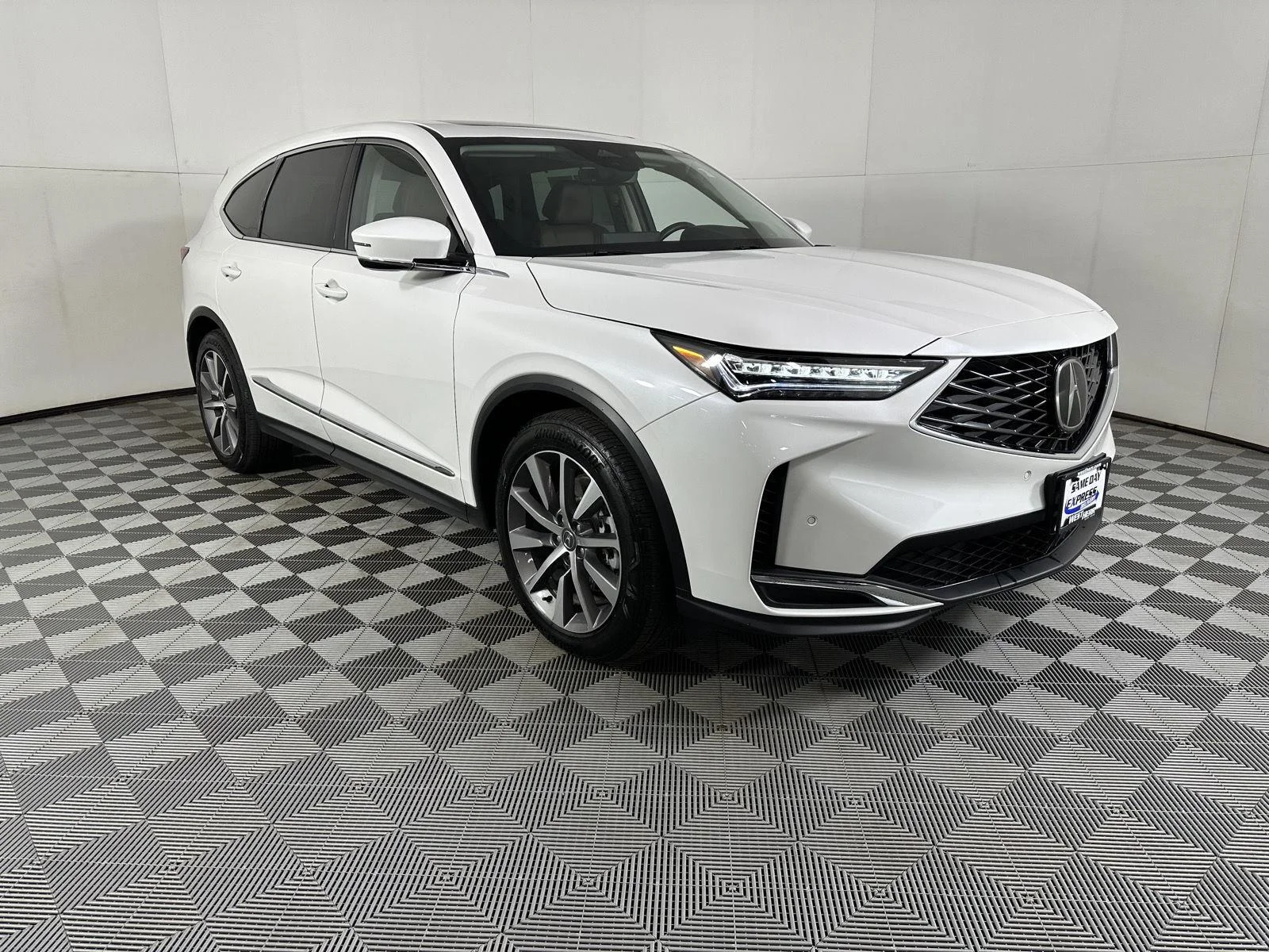 Used 2025 Platinum White Pearl Acura SH-AWD w/Tech image 18