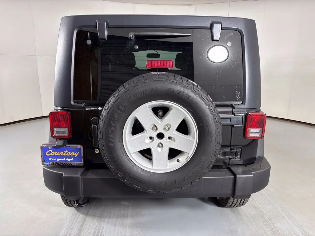 Used 2018 Black Jeep Unlimited Sport image 7