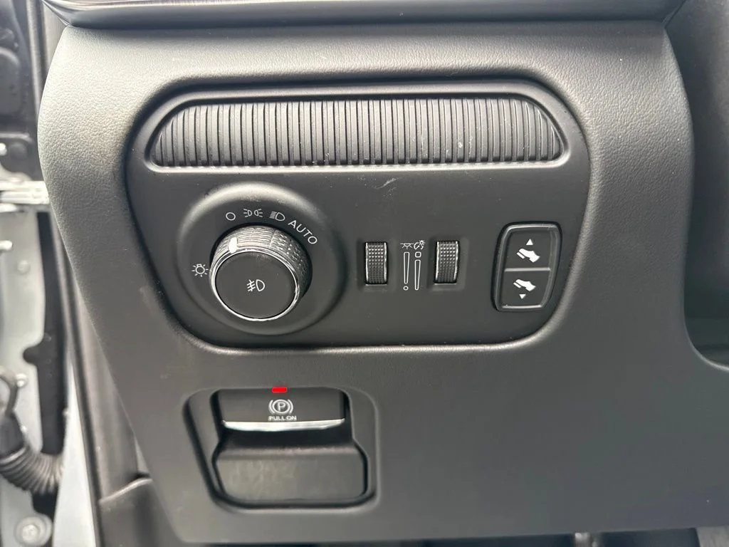 Used 2024 Silver Zynith Jeep Series III image 21