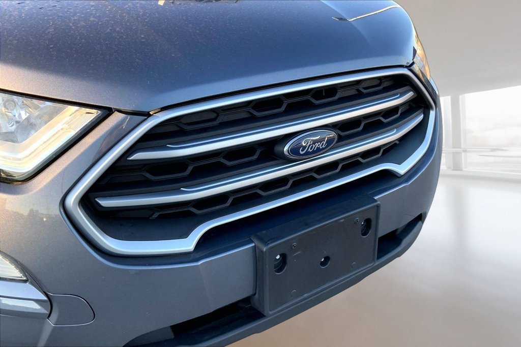 Used 2018 Smoke Metallic Ford SE image 28